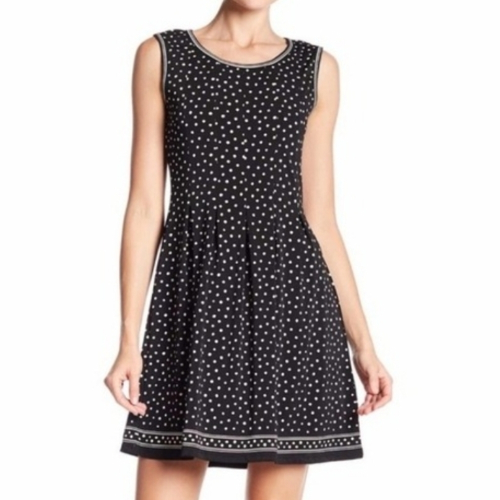NWT Max Studio Black & White Polka Dot Pleated Dress. SMALL